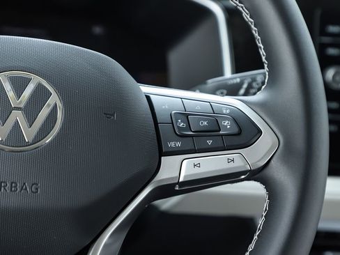 New 2026 Volkswagen Taos SE FWD image 58