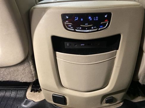 Used 2020 Cadillac Escalade ESV Premium Luxury w/ LPO, Radiant Package image 34