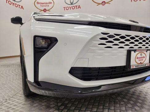 New 2026 Toyota Crown Signia image 9