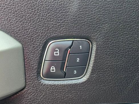 Used 2018 Ford F150 Lariat w/ Equipment Group 502A Luxury image 31