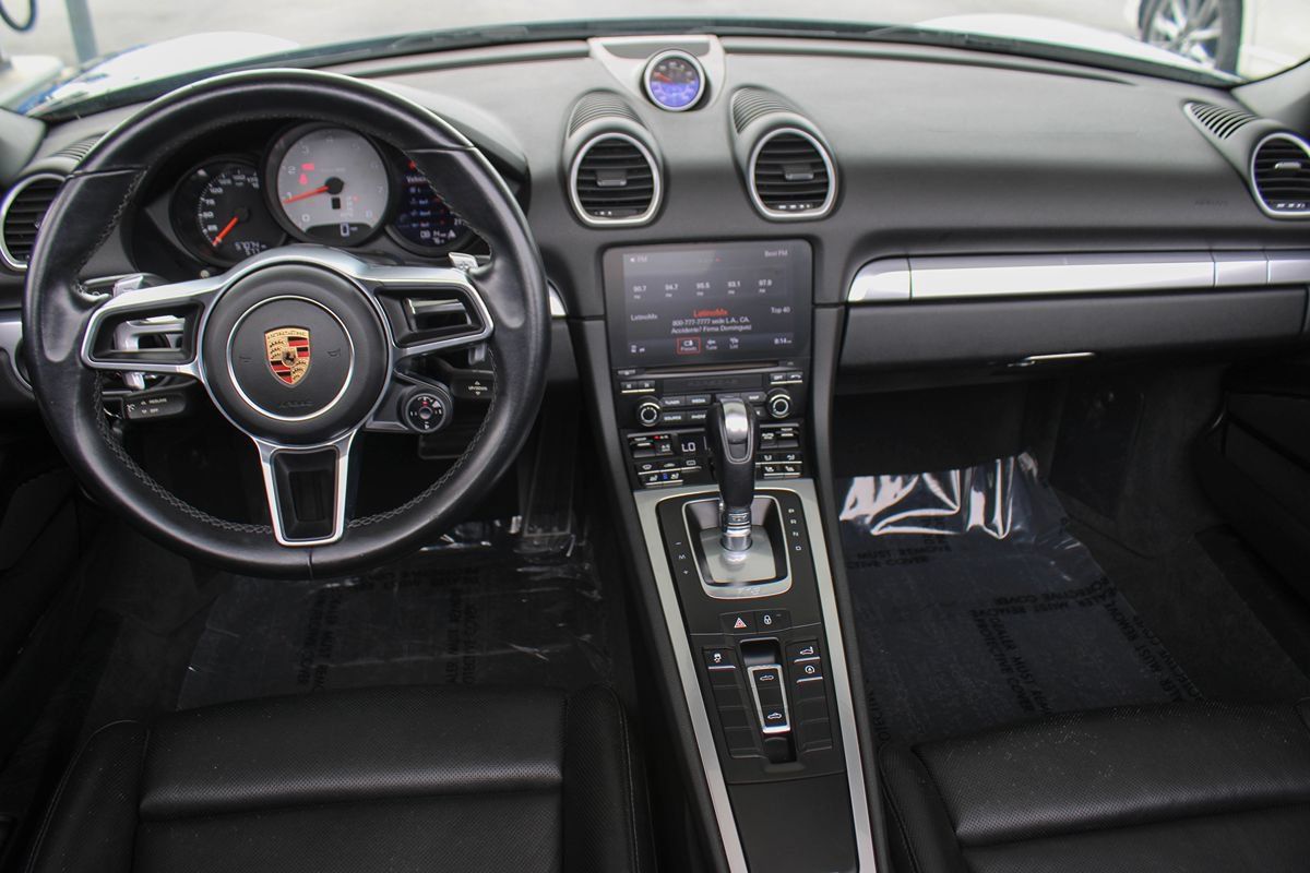 Used 2018 Porsche 718 Boxster S RWD image 15