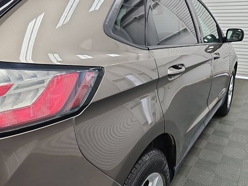 Used 2019 Ford Edge SE FWD image 10