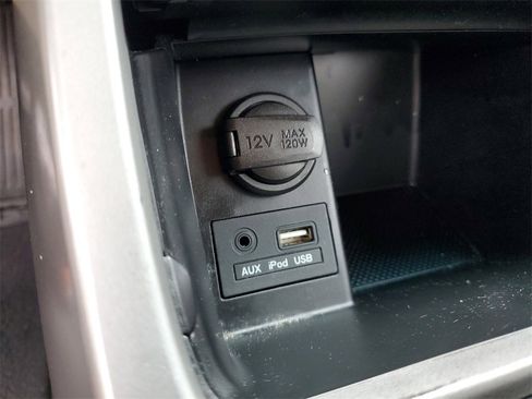 Used 2016 Hyundai Elantra SE image 30