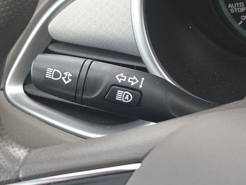 Used 2025 Chevrolet Malibu LT FWD image 35