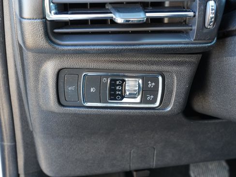 Used 2020 Lincoln Corsair Reserve w/ Equipment Group 202A image 22