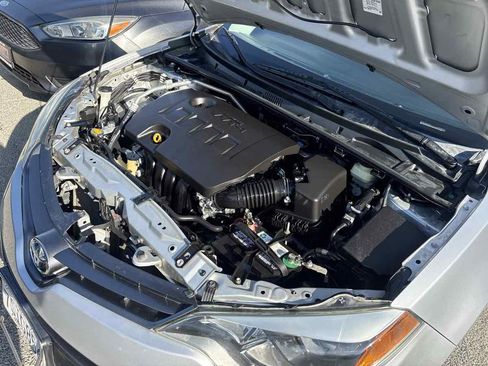 Used 2016 Toyota Corolla LE FWD image 9