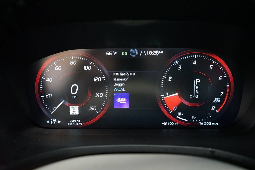 Used 2022 Volvo V60 T5 Cross Country AWD/4WD image 34