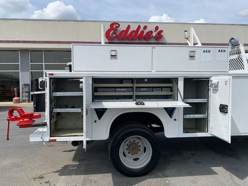 Used 2012 Ford F550 2WD Regular Cab Super Duty w/ Payload Upgrade Pkg image 31