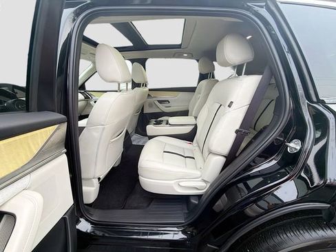 Certified 2025 MAZDA CX-90 3.3 Turbo S w/ Premium Plus image 24