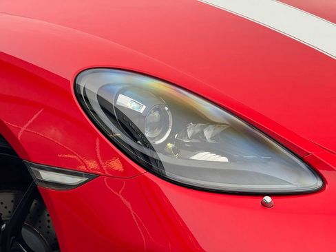 Used 2021 Porsche 718 Cayman image 34