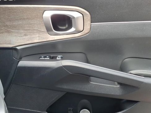 Used 2021 Kia Sorento EX w/ Panoramic Sunroof Package image 21