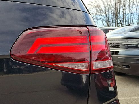 Used 2019 Volkswagen Golf SE w/ Driver Assistance Package image 31