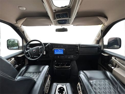 Used 2023 GMC Savana 2500 Extended image 17
