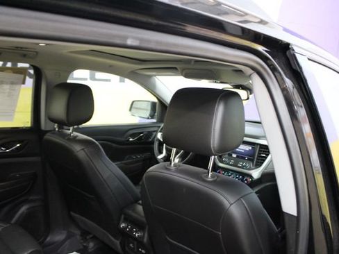 Used 2023 GMC Acadia SLT w/ GMC Pro Grade Package AWD/4WD image 10