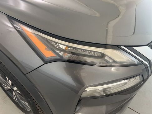 Used 2022 Nissan Rogue SV FWD image 34