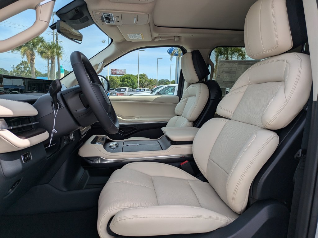 New 2027 Lincoln Navigator L Reserve w/ Jet Appearance Package AWD/4WD image 21