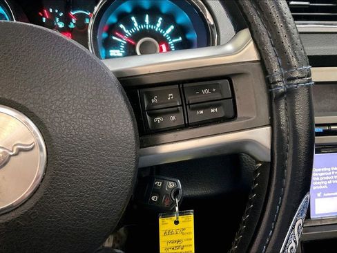 Used 2013 Ford Mustang GT RWD image 16