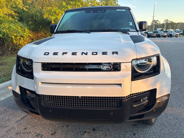 Used 2026 Land Rover Defender 110 X-Dynamic SE AWD/4WD image 5