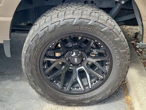 Used 2022 Ford F150 XLT w/ Equipment Group 302A High image 4