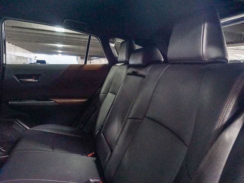 Used 2023 Toyota Venza XLE AWD/4WD image 20