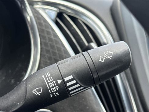 Used 2018 Chevrolet Malibu LT w/ LPO, Convenience Package 2 image 21