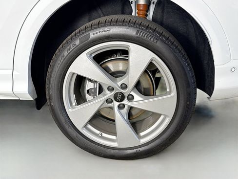 New 2025 Audi Q5 Premium Plus image 32