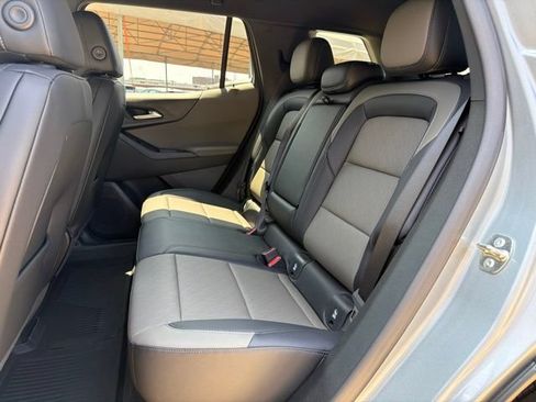 New 2026 Chevrolet Equinox LT w/ Convenience Package II AWD/4WD image 11