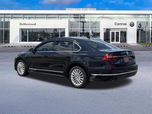 Used 2017 Volkswagen Passat 1.8T SE FWD image 7