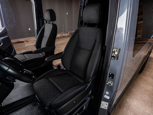 Used 2024 Mercedes-Benz Sprinter 3500 image 28