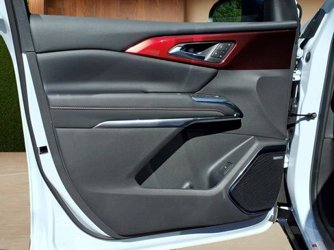 New 2026 Chevrolet Traverse RS w/ LPO, Floor Liner Package FWD image 19
