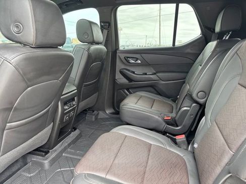 Used 2023 Chevrolet Traverse High Country w/ LPO, Floor Liner Package AWD/4WD image 27