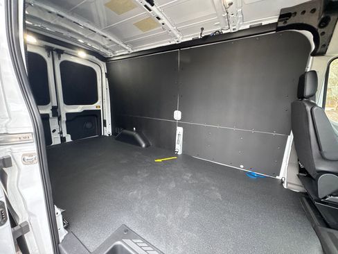 New 2026 Ford Transit 250 148 Medium Roof w/ Load Area Protection Package RWD image 43