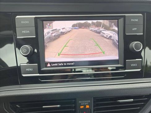 Used 2024 Volkswagen Jetta SE FWD image 13