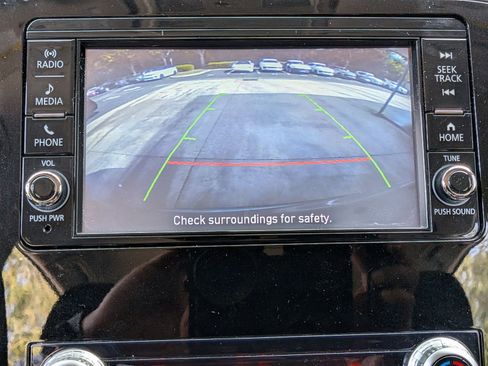 Used 2020 Mitsubishi Outlander ES image 10