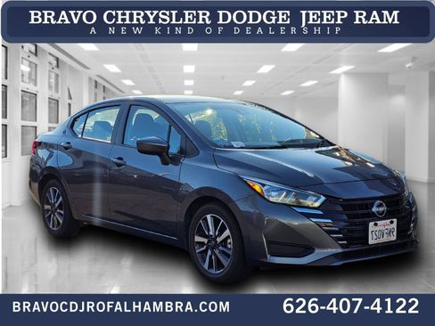 Used 2024 Nissan Versa SV FWD image 1