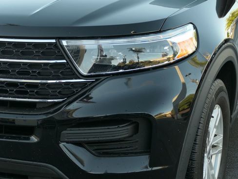 Used 2022 Ford Explorer XLT image 10