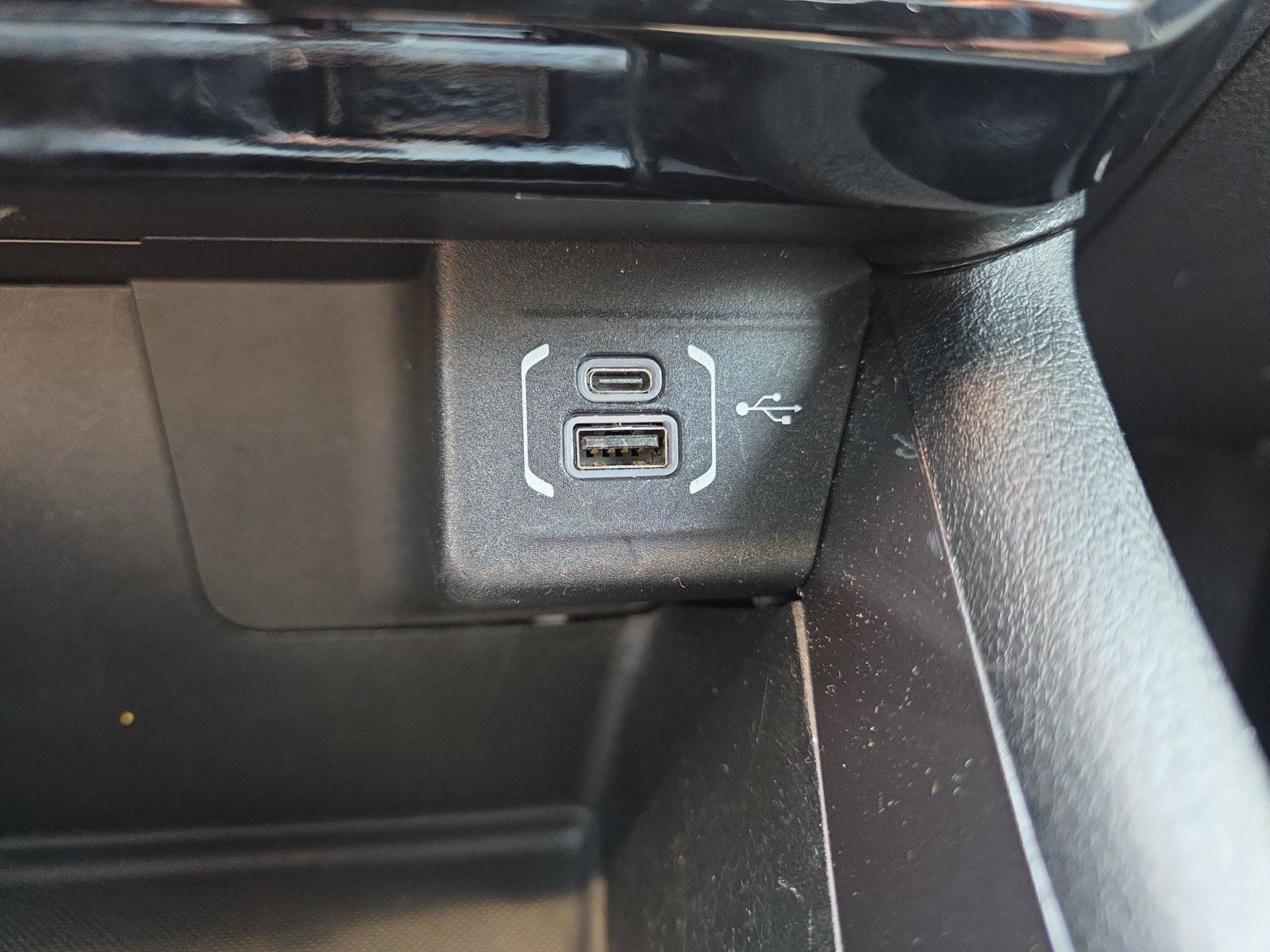 Used 2024 Jeep Compass Latitude AWD/4WD image 29