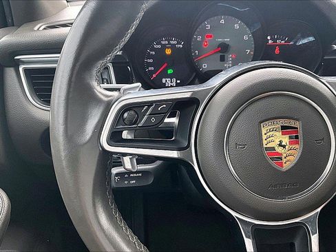 Used 2017 Porsche Macan S image 19