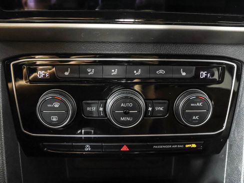 Used 2023 Volkswagen Atlas SE w/ Black Wheel Package AWD/4WD image 30