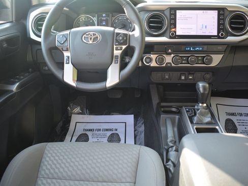Used 2023 Toyota Tacoma SR5 AWD/4WD image 3
