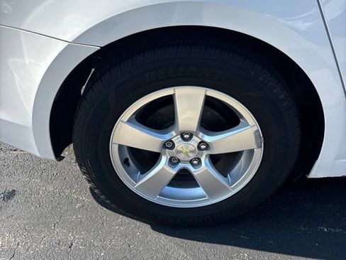 Used 2015 Chevrolet Cruze LT FWD image 8