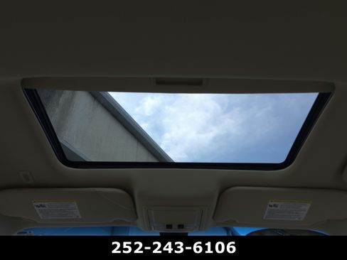 Used 2014 Ford Taurus SEL w/ Equipment Group 201A FWD image 11