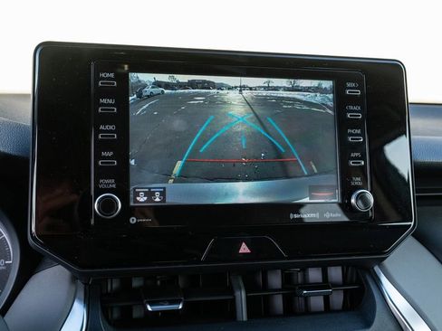 Used 2022 Toyota Venza LE image 31