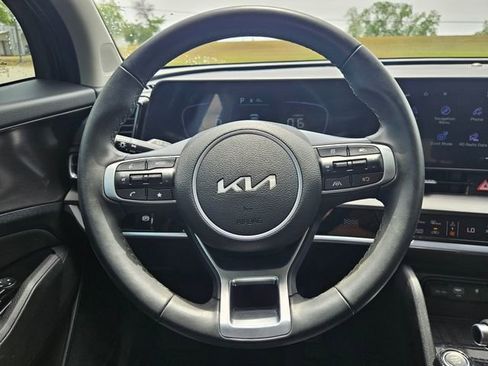 Used 2025 Kia Sportage EX w/ Premium Package FWD image 14