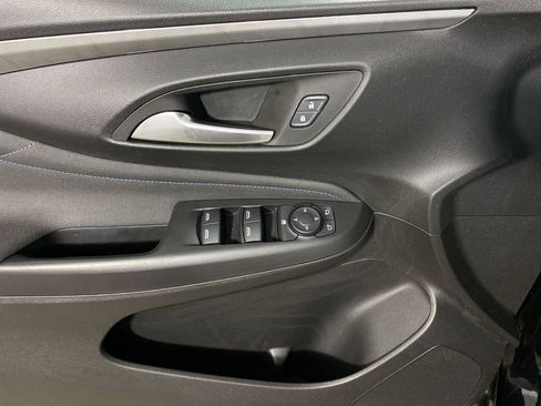 Used 2024 Buick Envista Sport Touring w/ Convenience I Package FWD image 13