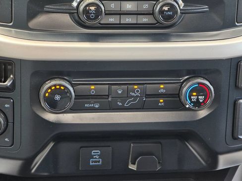 Used 2023 Ford F150 XLT AWD/4WD image 18