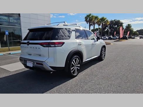 Used 2024 Nissan Pathfinder Platinum w/ Cargo Package image 35