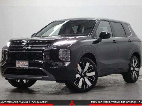 New 2026 Mitsubishi Outlander SE image 1