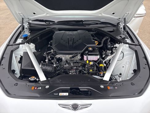 Used 2025 Genesis G70 2.5T image 20