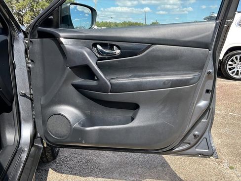 Used 2019 Nissan Rogue SL image 29